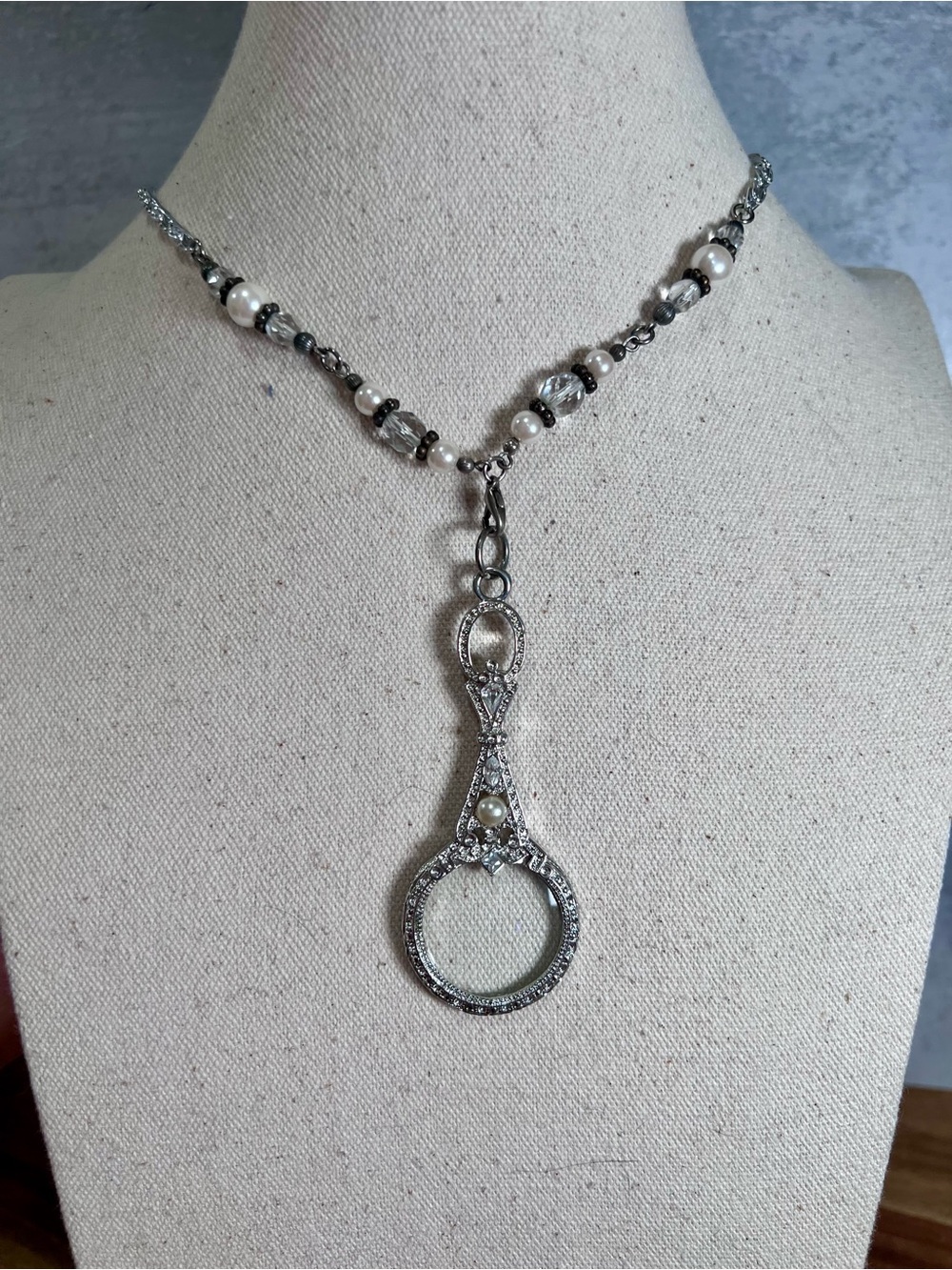 VTG Style Silver Tone Magnifying Glass Pendant Necklace For Jewelers
